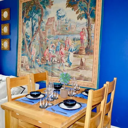 Traditional Boutique Off Leith Walk Daire *