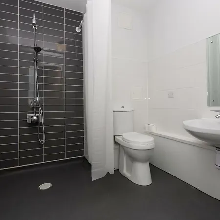 Destiny Student - Holyrood