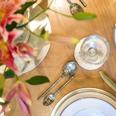 Apartamento Joivy Luxury With Patio In Centre Edimburgo