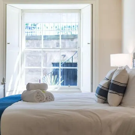 Joivy Luxury With Patio In Centre *