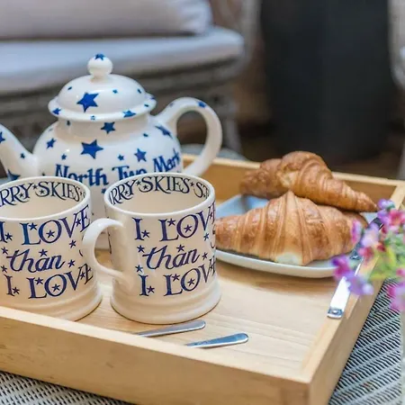 Joivy Luxury With Patio In Centre Lägenhet *