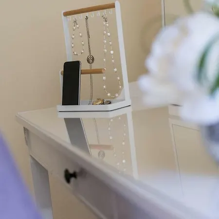 Апартаменты Joivy Luxury With Patio In Centre *