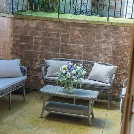 Lägenhet Joivy Luxury With Patio In Centre Edinburg