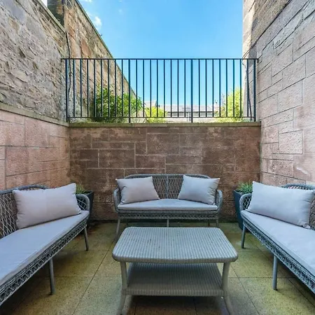 Joivy Luxury With Patio In Centre Appartement