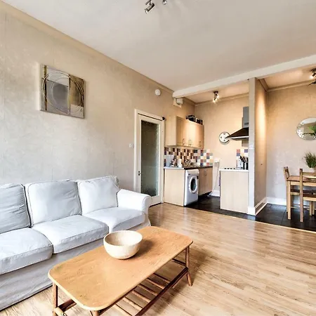 1br On Easter Road