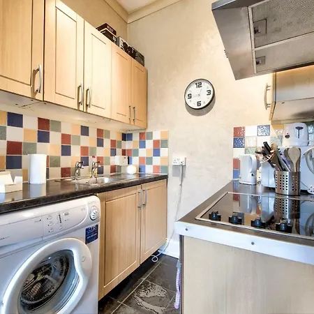 1br On Easter Road