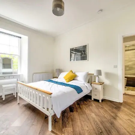 Heart Of City Centre, Close To Castle & Royal Mile! Apartment Edinburgh