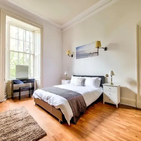 Spacious 3br West End Georgian Édimbourg