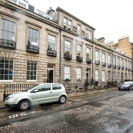 Spacious 3br West End Georgian * إدنبرة