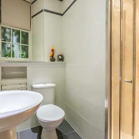 City Centre Flat Off The Royal Mile אדינבורו