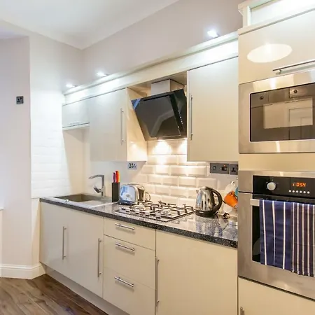 City Centre Flat Off The Royal Mile דירה