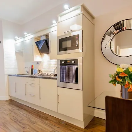 City Centre Flat Off The Royal Mile *