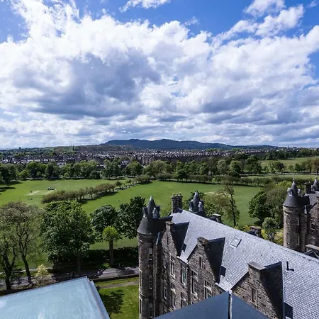 Stunning Quartermile Penthouse Edinburgh