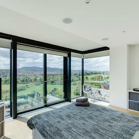 Stunning Quartermile Penthouse Edinburgh