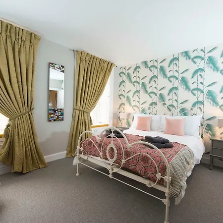 Boutique City Centre 1 Bed *