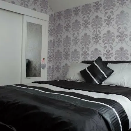 Appartement Modern 2 Bedroom *