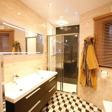 27/3a Cockburn Street Apartment Edinburgh
