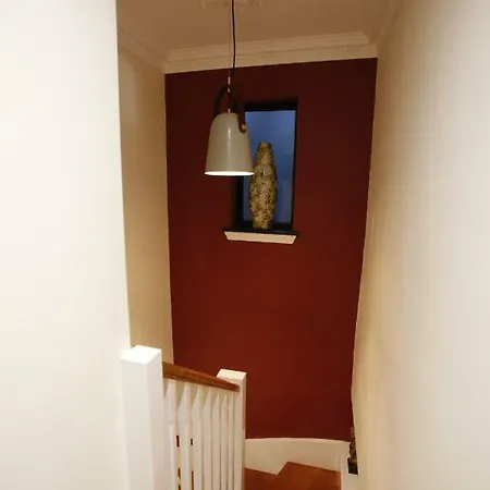 Apartment 27/3a Cockburn Street *