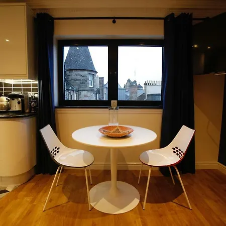 27/3a Cockburn Street Apartment
