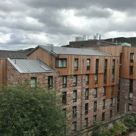 Chessels Court