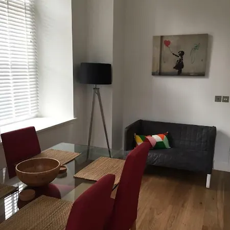 Amazing Quartermile Studio