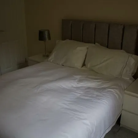Apartment Holyrood Hill