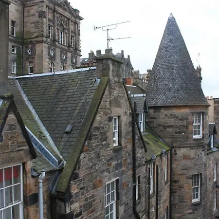 Apartment 27/3a Cockburn Street Edinburgh