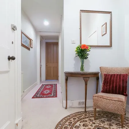 Gloucester Place Georgian Apartment