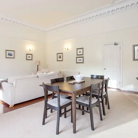 Stunning Heriot Row Apt Edinburgh