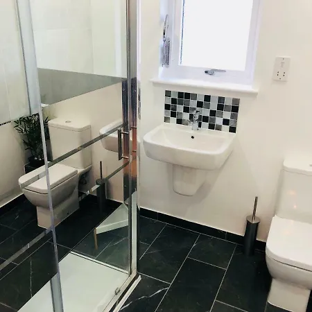 Luxurious Central Flat Close To Princes Street Apartment *
