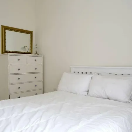 Converted Whiskey Bond 2 Bedroom 15 Minutes To Princes St/royal Mile דירה אדינבורו
