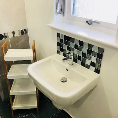 Luxurious Central Flat Close To Princes Street