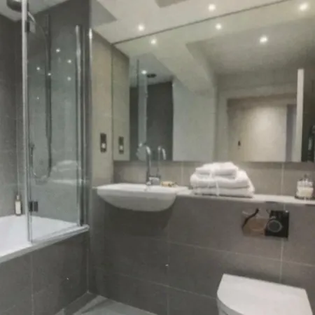 Apartment Chic In City Centre