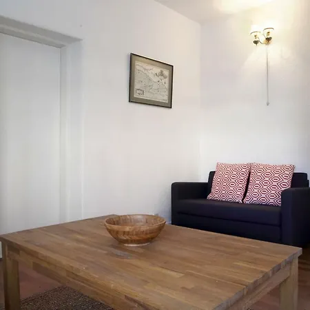 Ground Floor Garden Flat 10 Minutes From Princes Street Edimburgo