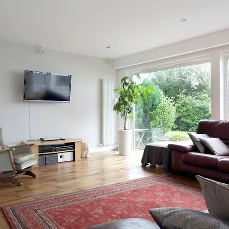 Detached House With Gardens Edimburgo
