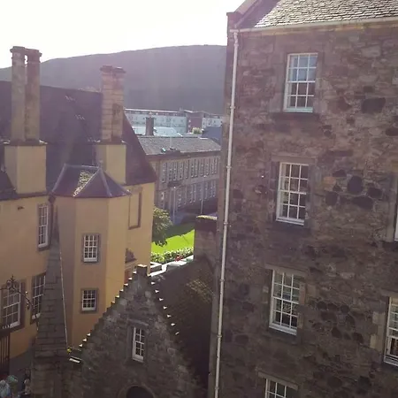 Apartment Spacious Historic 2-bed Flat On The Royal Mile