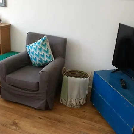 Spacious Historic 2-bed Flat On The Royal Mile דירה