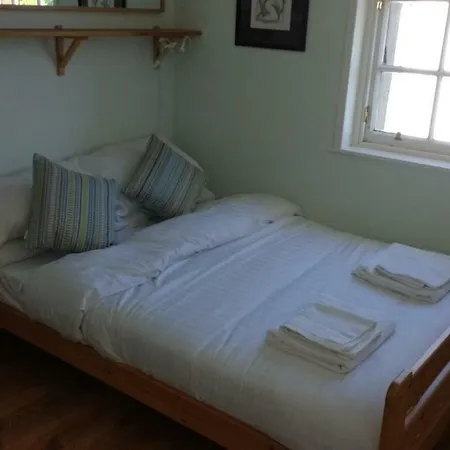 Spacious Historic 2-bed Flat On The Royal Mile Apartment Edinburgh