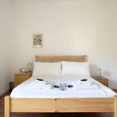 Ground Floor Garden Flat 10 Minutes From Princes Street *