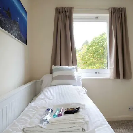 Sunny 3 Bed In Central With Free Parking Apartament *