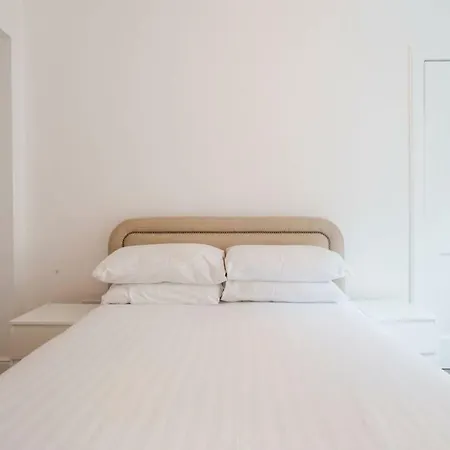 New Town Flat 10 Minutes Walk To Princes St. * Edinburgh