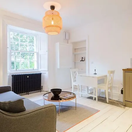 New Town Flat 10 Minutes Walk To Princes St. Apartment Edinburgh