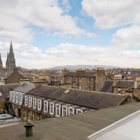 Daire Shandwick Penthouse Edinburgh