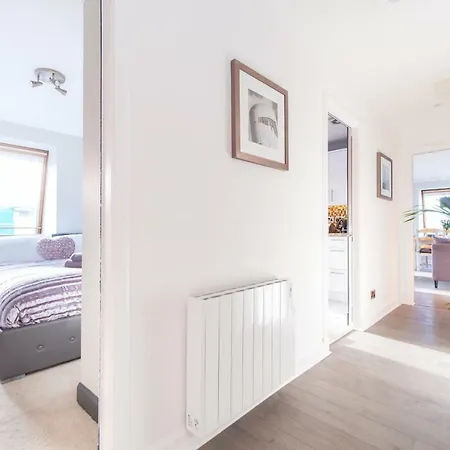 Central Penthouse With Pool Apartment Edinburgh