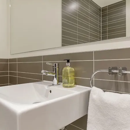 Shandwick Penthouse * Edinburgh