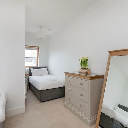 Shandwick Penthouse * Edinburgh