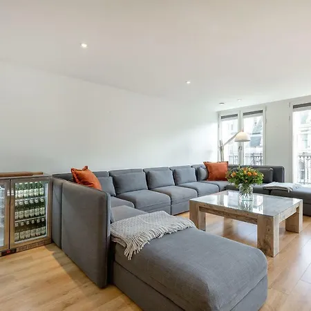 Daire Shandwick Penthouse Edinburgh