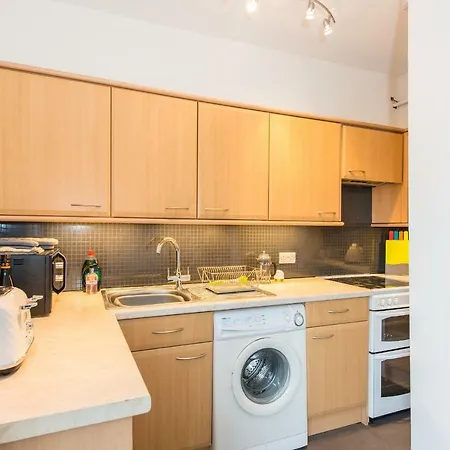 The Roseburn Apartment *