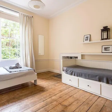 Broughton Place - 4 Bedroom Georgian Townhouse In The City Centre Edinburgh