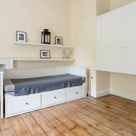Broughton Place - 4 Bedroom Georgian Townhouse In The City Centre Edinburgh